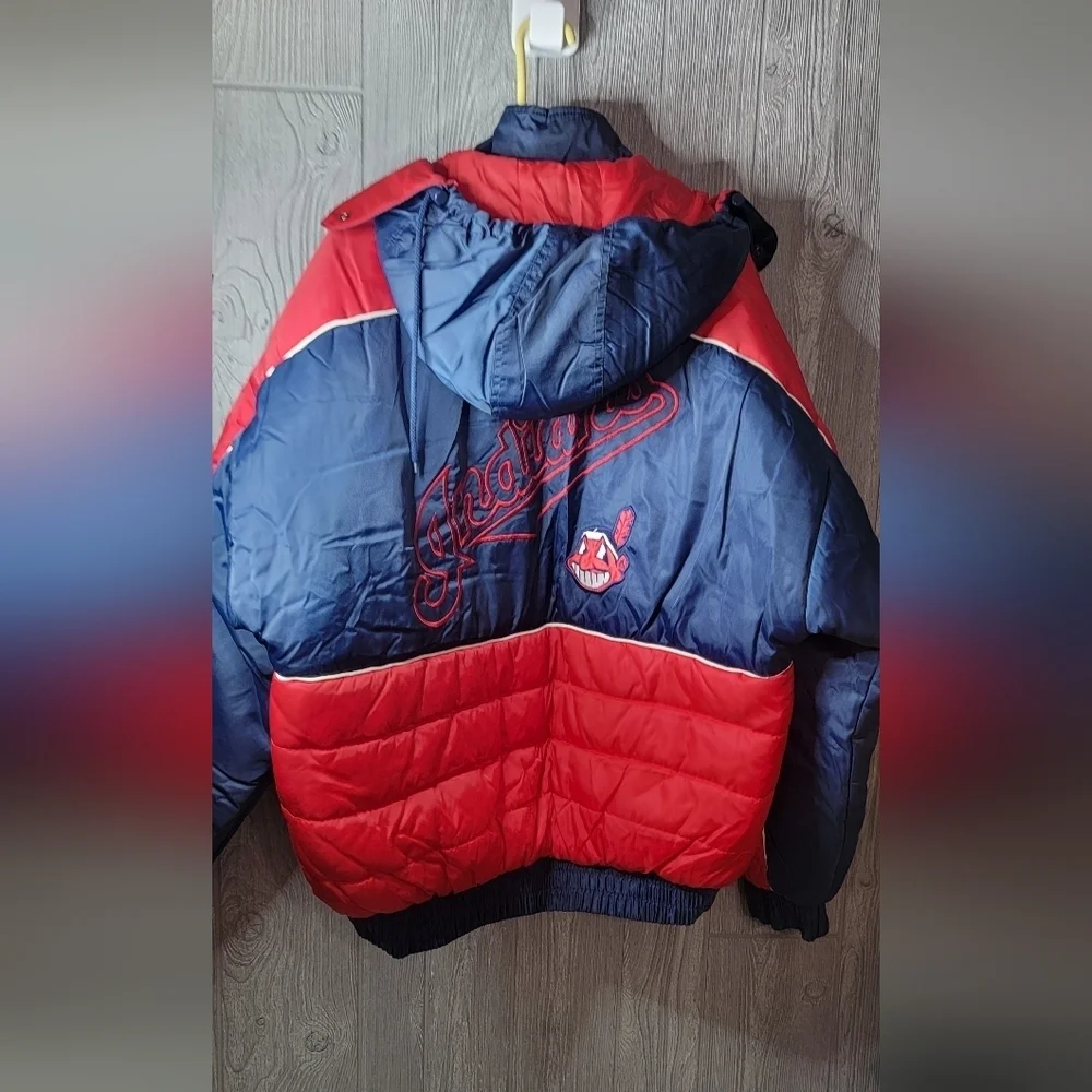 VINTAGE Cleavland Indians pro player puffer jacket. Size large - Picture 6 of 9